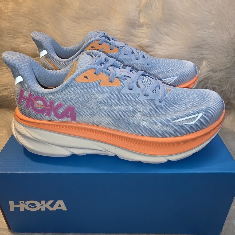 Size 8.5 - Hoka One One HOKA Clifton 9 Airy Blue W
